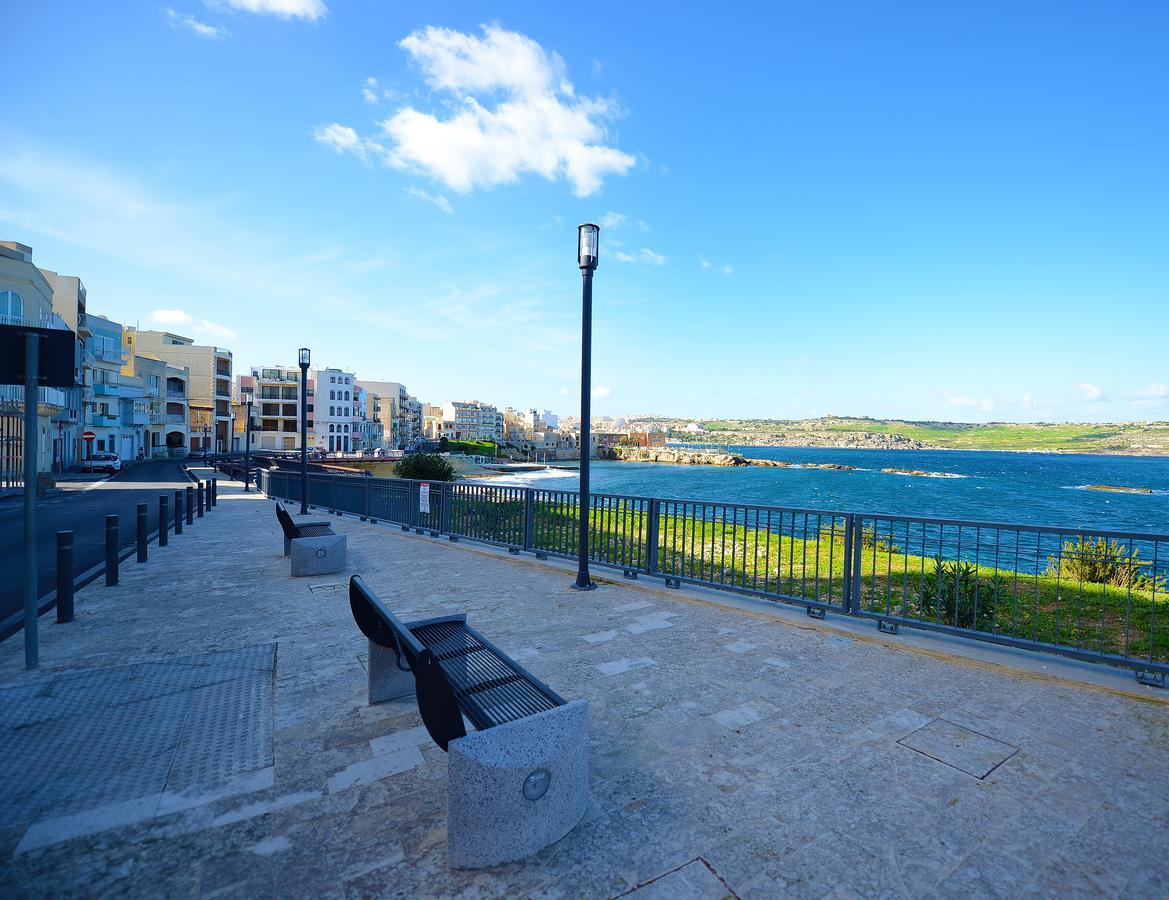 Seashells 2 Bedroom Apartment With Sunny Terrace With Stunning Sea Views - By Getawaysmalta セント・ポールズ・ベイ エクステリア 写真
