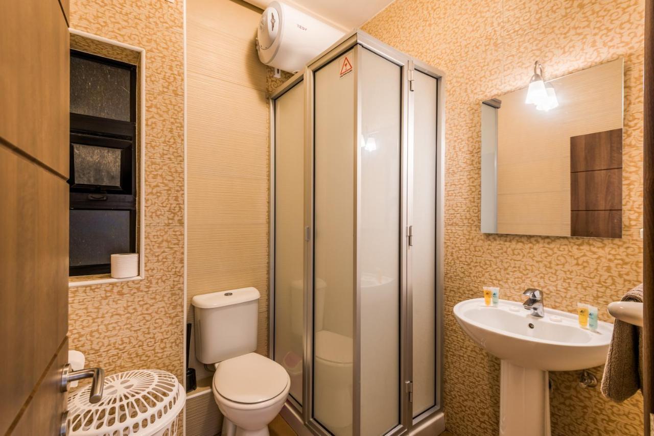 Seashells 2 Bedroom Apartment With Sunny Terrace With Stunning Sea Views - By Getawaysmalta セント・ポールズ・ベイ エクステリア 写真